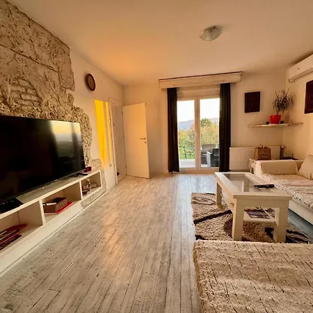 Apartament Mala Oaza